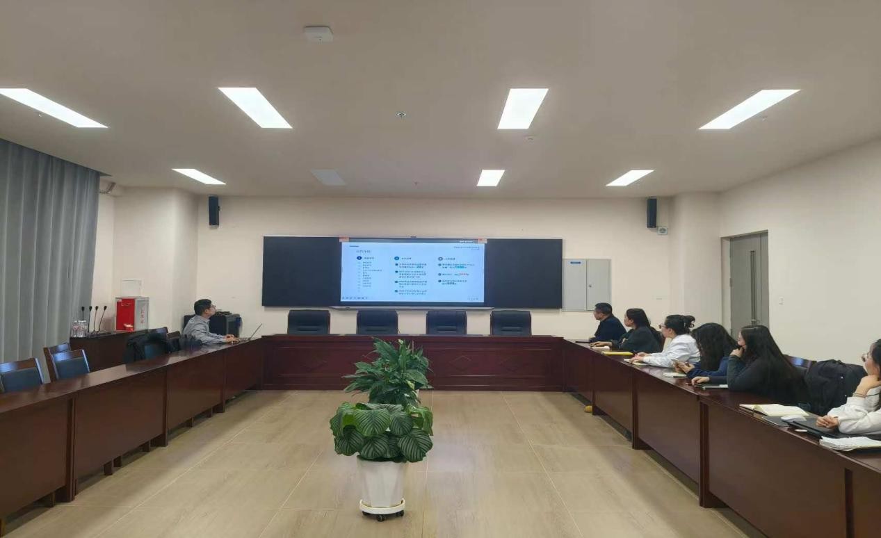 11.28虚拟仿真软件座谈会1.jpg